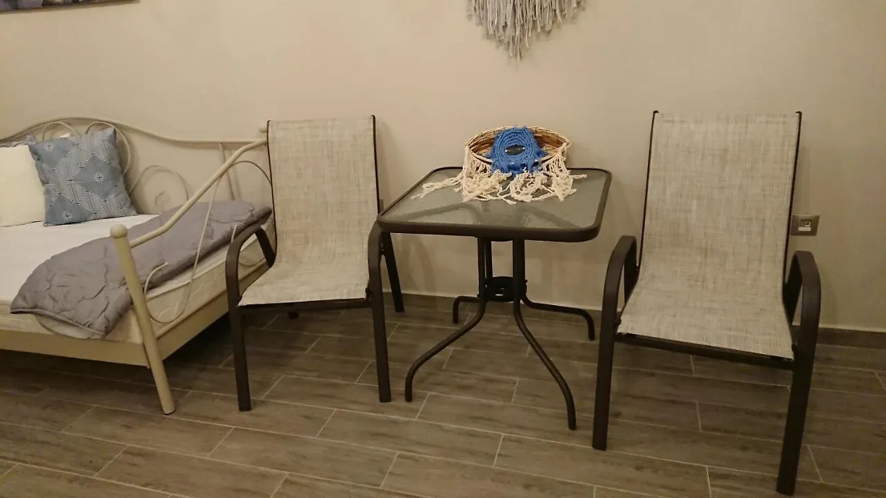 アパート ネア・ポティダイアStone House With Seaviewアパートメント ギリシャ